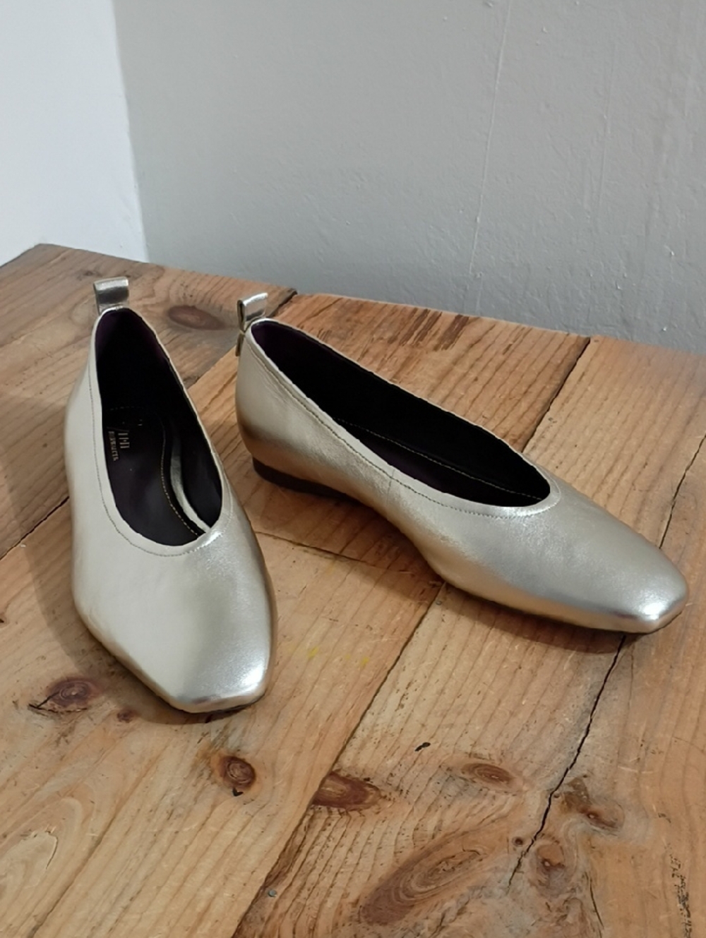 27 Edit Naturalizer Carla Gold Leather Ballet Flat Shoes Size 10 NEW